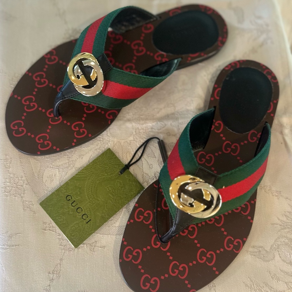 Gucci Red and Green Logo Flip Flops NWT